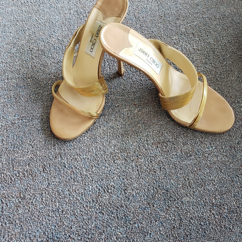 Heels - Picture 2 of 3